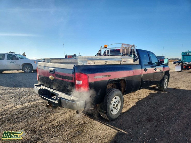 2013-chevrolet-silverado-2500hd-lt-image-4