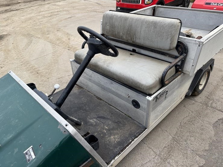 2012-club-car-turf-2-image-8