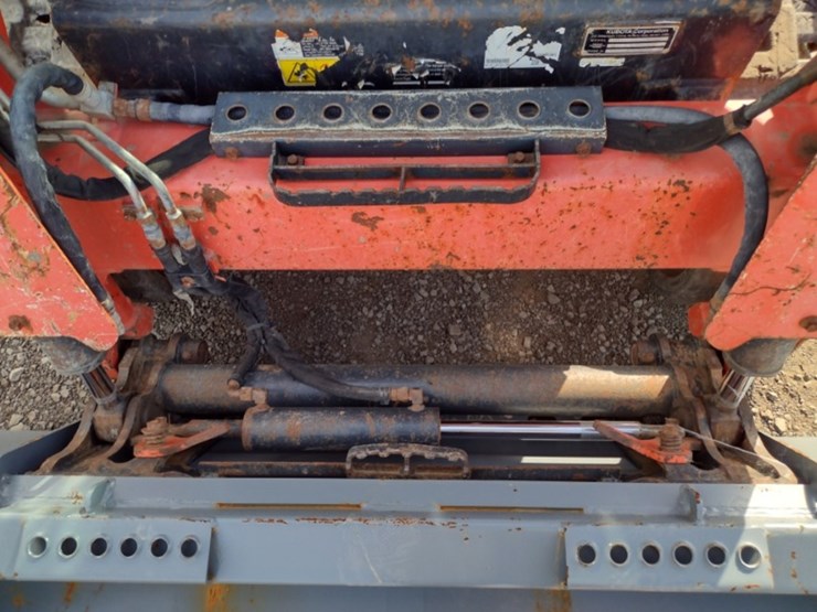 kubota-svl65-image-13