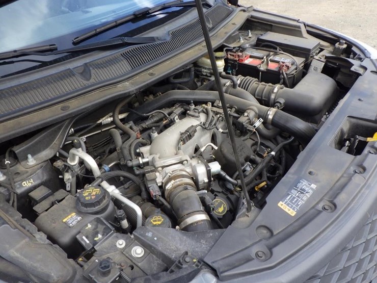 2015-ford-explorer-image-11