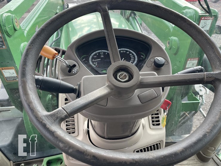 2013-john-deere-6150r-image-29