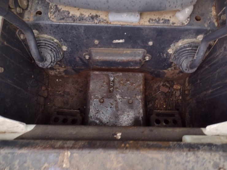 bobcat-s300-image-12