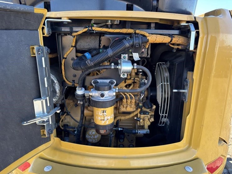 2021-caterpillar-302.7cr-image-50