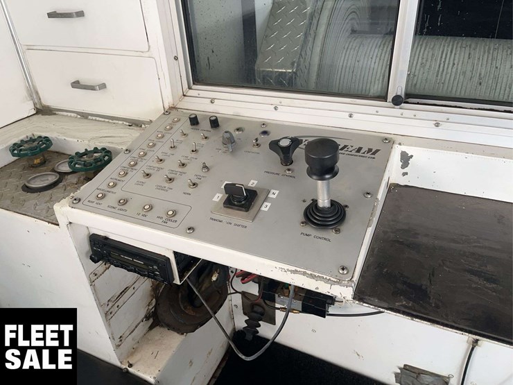 2003-international-9200i-image-17