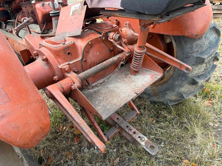 allis-chalmers-wd-45-tractor-image-16