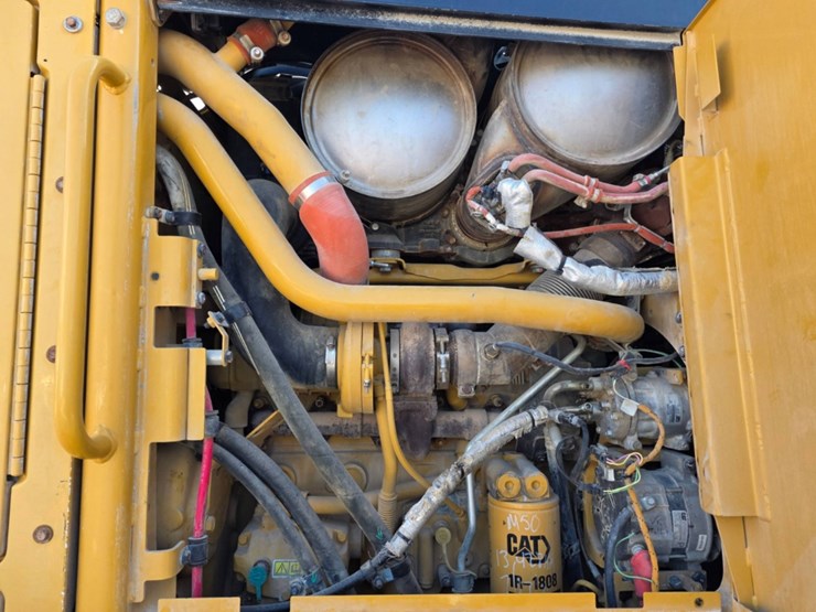 2015-caterpillar-140m3-image-10