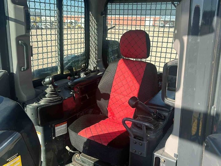 2016-komatsu-d65px-18-image-12