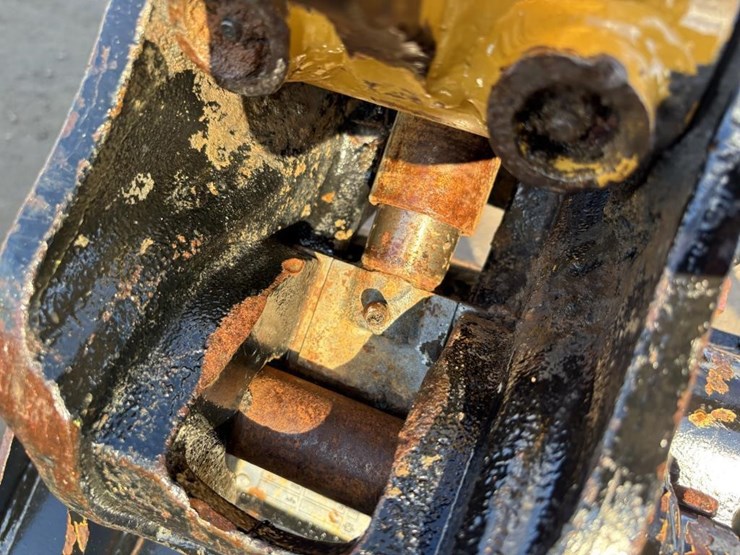 2021-caterpillar-302.7cr-image-15