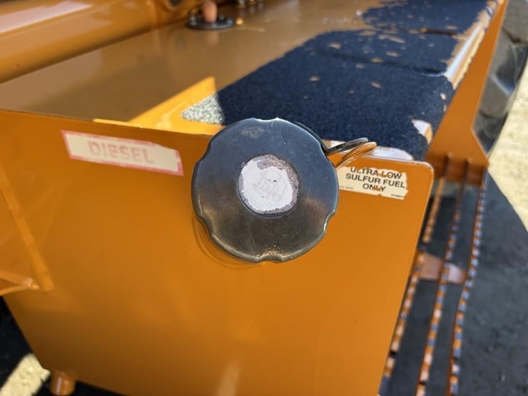 2017-case-586h-image-43