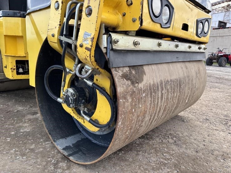 2017-bomag-bw120-image-11