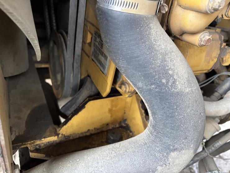 caterpillar-cb-434c-image-41