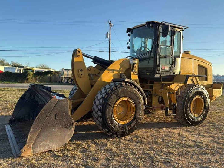 caterpillar-930m-image-1