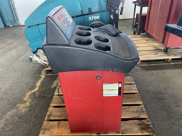 2014-coats-775-wheel-balancer-image-8