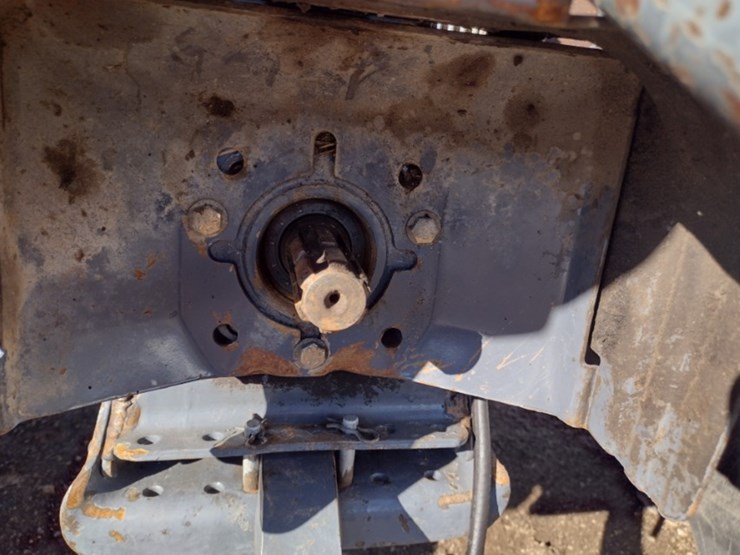 new-holland-4630-image-24