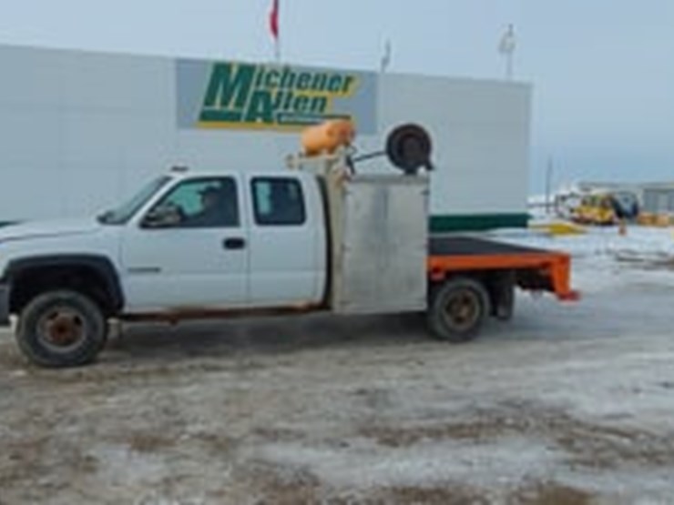 2005-gmc-sierra-3500-image-4