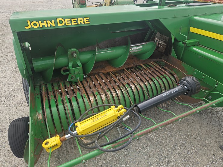 2019-john-deere-348-image-4