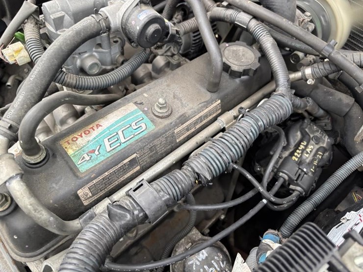 2007-toyota-8fgcu20-image-35