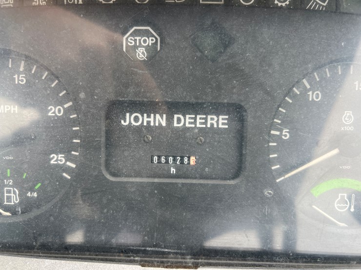 john-deere-6400-image-15