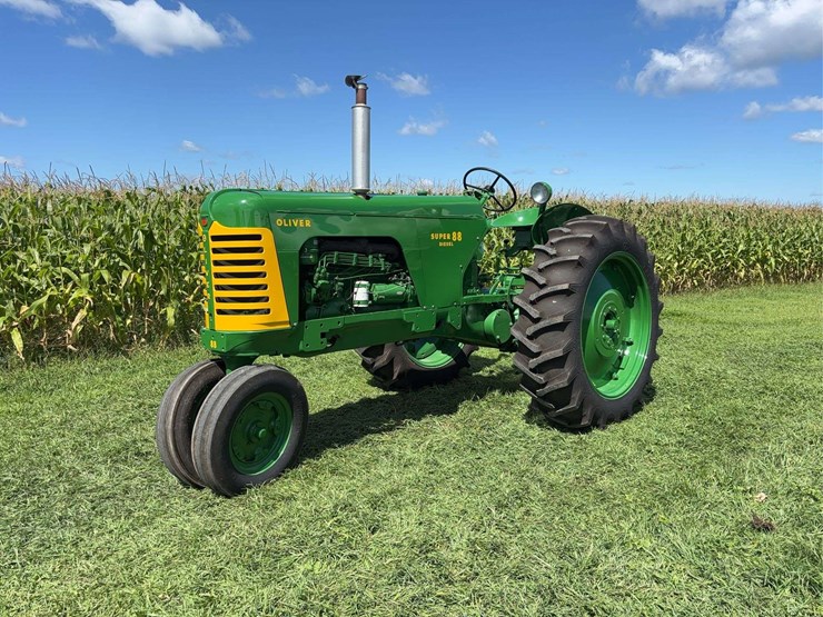 oliver-super-88-image-1