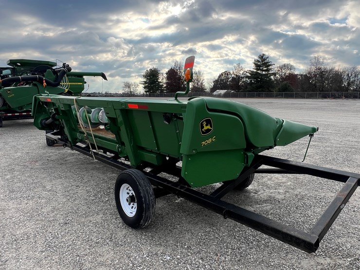 2019-john-deere-708c-image-11