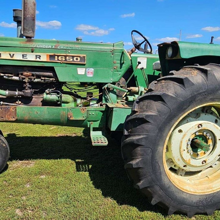 OLIVER 1650