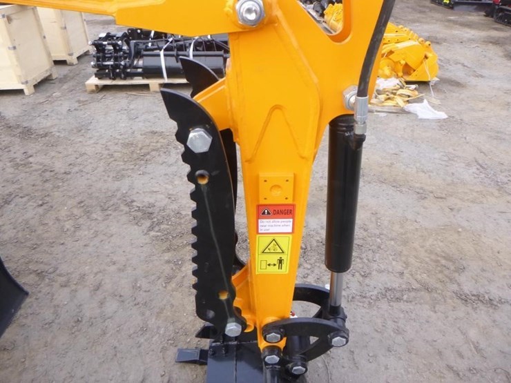 2025-vicsec-vc13c-hydraulic-excavator-image-12