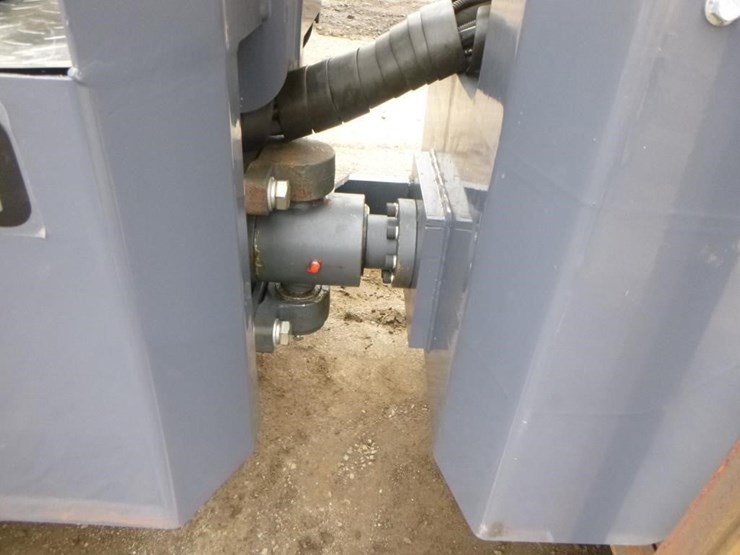 sdlool-sl1000-tandem-vibratory-roller-image-11