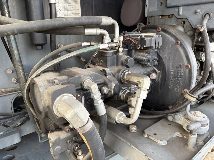 2012-skyjack-sj45t-image-26