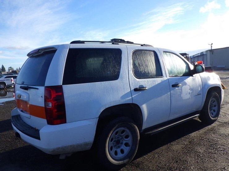 2014-chevrolet-tahoe-image-3