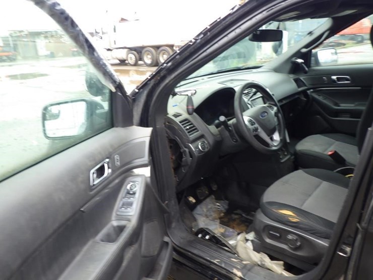 2014-ford-explorer-image-5