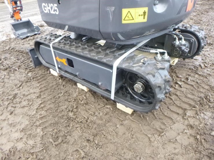 aboss-gh25-hydraulic-excavator-image-28