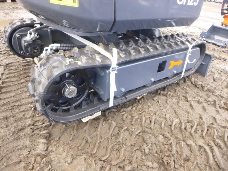 aboss-gh25-hydraulic-excavator-image-27