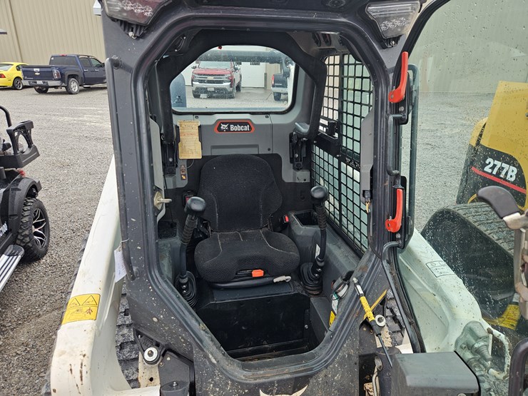 2021-bobcat-t66-image-7
