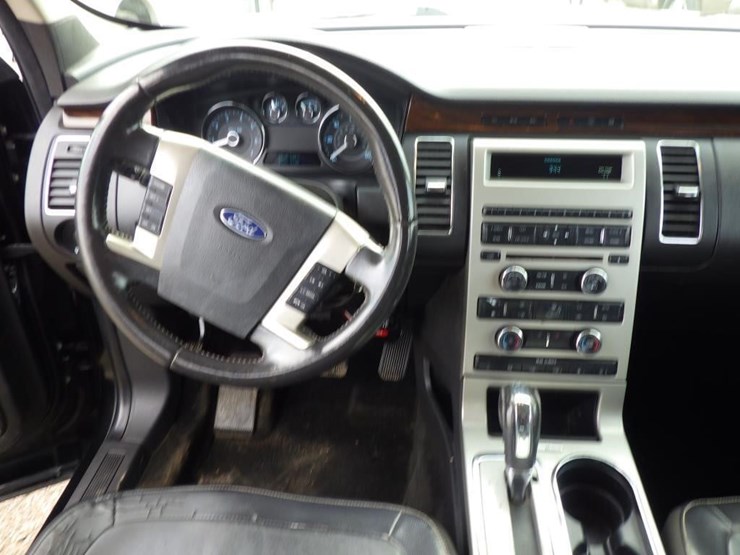 2011-ford-flex-image-9