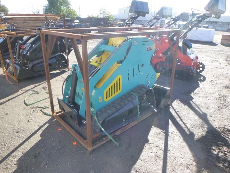 2024-mach-pro-mp-s300-skid-steer-track-loader-image-1