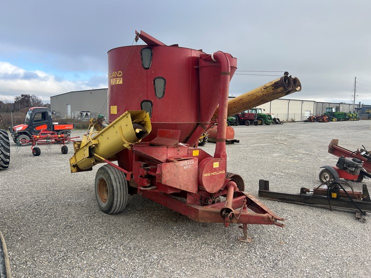 new-holland-357-image-1