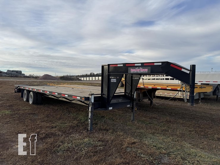 2014-finish-line-30ft-flatbed-image-1