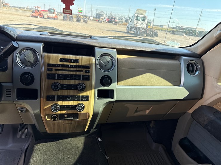 2011-ford-f150-lariat-image-23