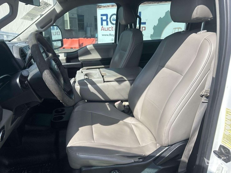 2018-ford-f350-image-17