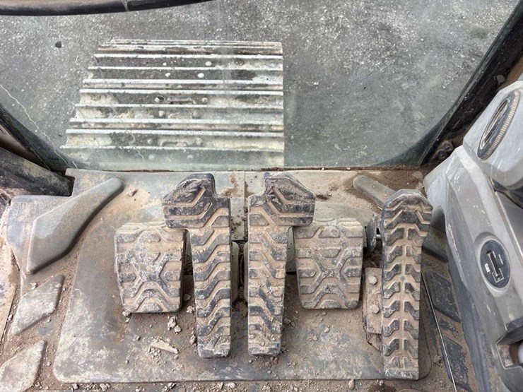 caterpillar-336fl-image-27