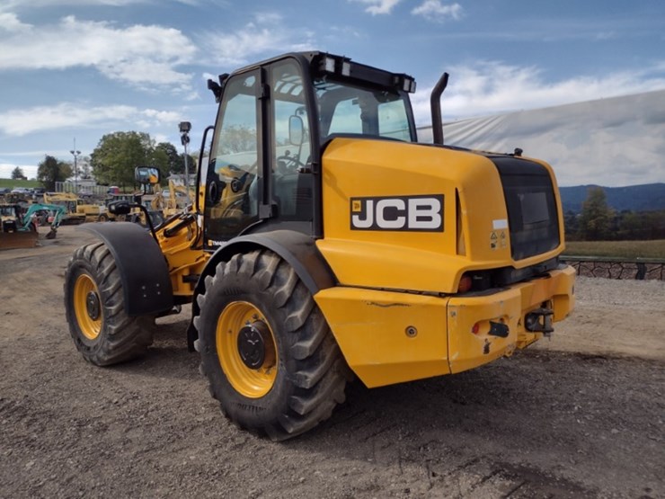 jcb-tm420-image-33