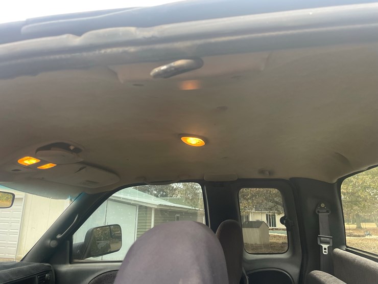 1997-dodge-2500-image-22