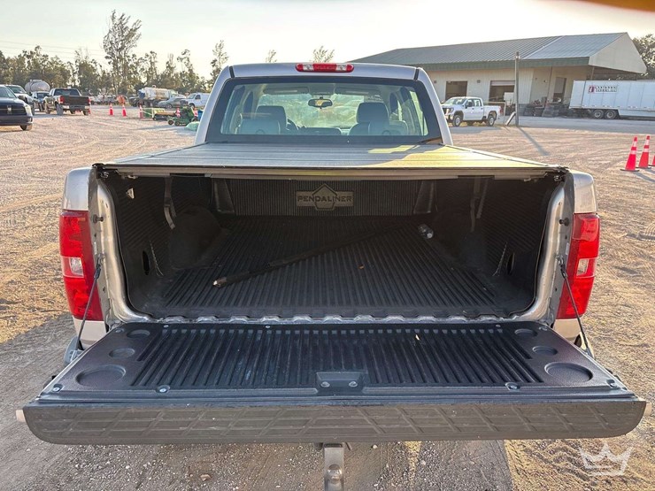 2007-chevrolet-silverado-1500-pickup-truck-image-6