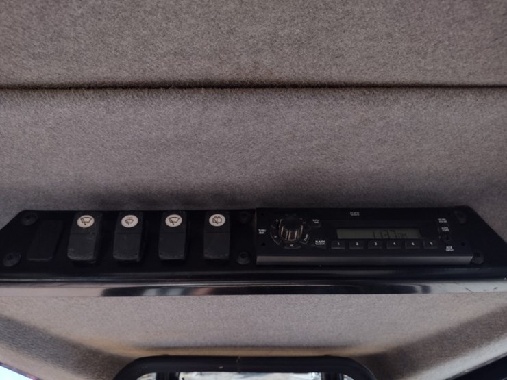 15-caterpillar-d6n-xl-image-9