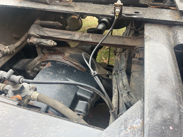 2008-volvo-10-image-18