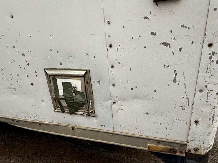 1992-cargo-wells-image-22