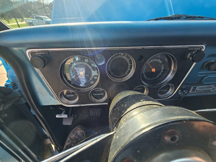 1970-chevrolet-c10-image-45