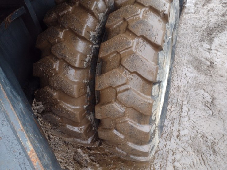 2005-gradall-xl3300-image-22