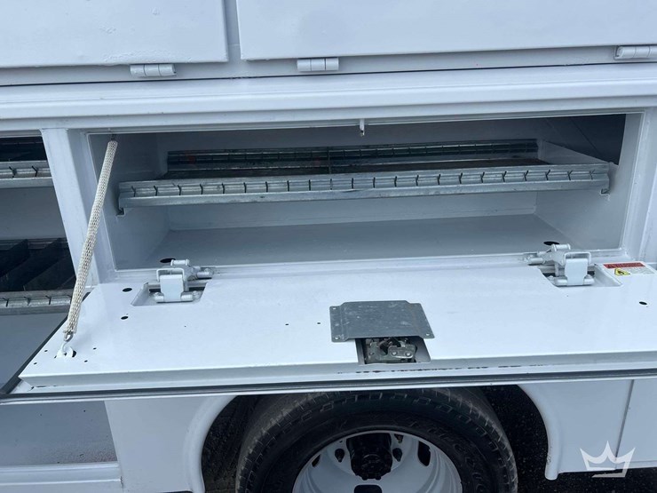 2018-ford-f350-image-41