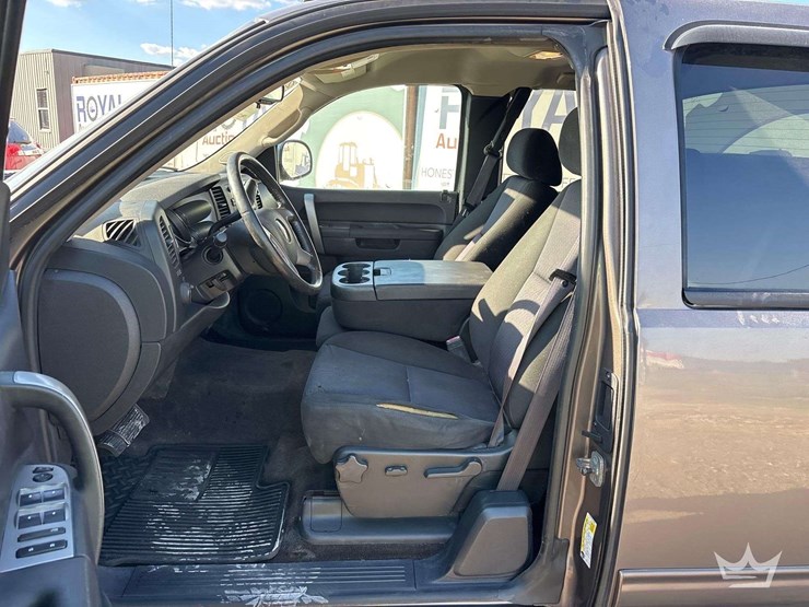 2011-gmc-sierra-1500-image-15